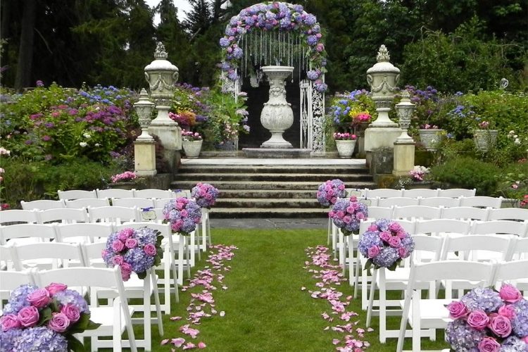 Seattle Wedding Flowers by POSH "The WOW Floral Experience"