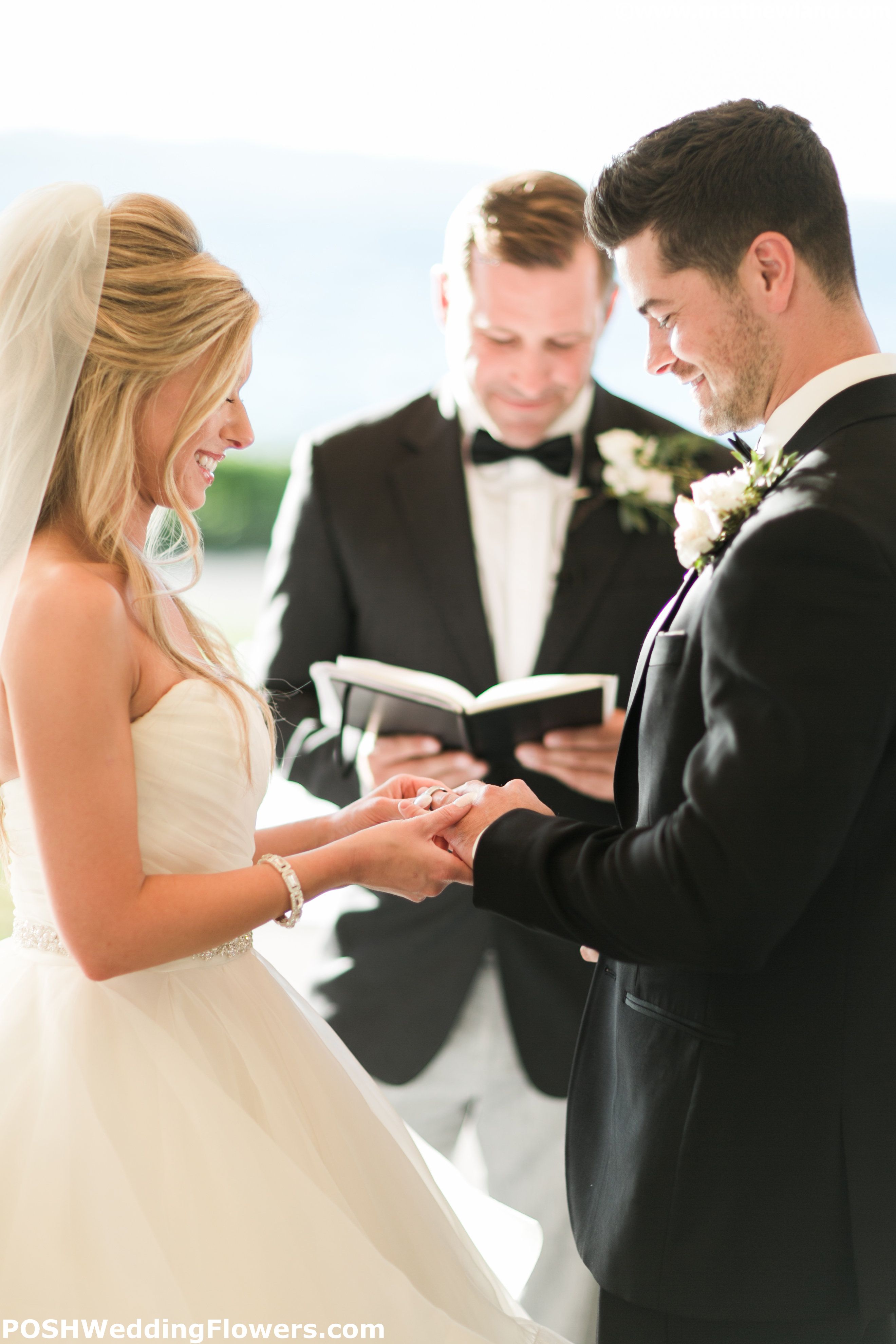 Exchanging wedding rings